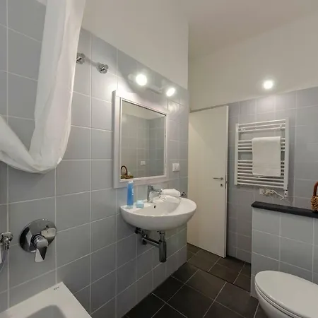 Apartment Joivy Lovely Apt For 2, With Terrace In