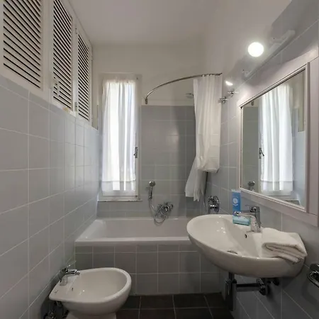 Joivy Lovely Apt For 2, With Terrace In